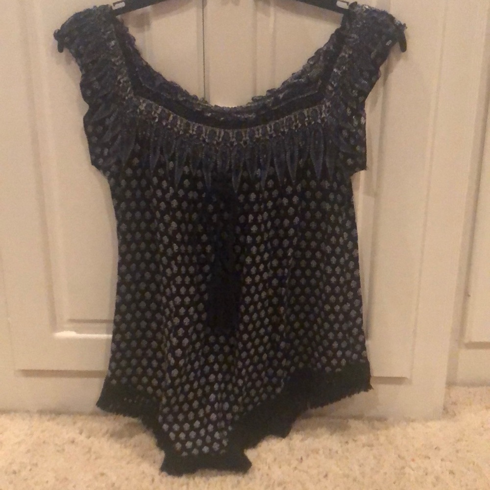 Blue patterned top
